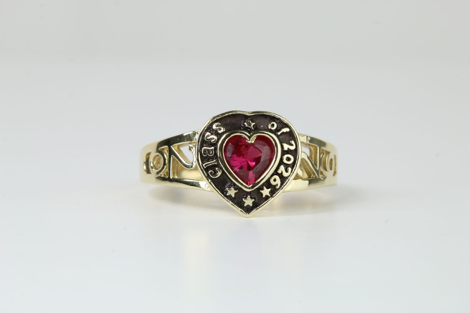 ​14K Gold Class of 2026 Graduation Ring – Heart-Shaped Red CZ