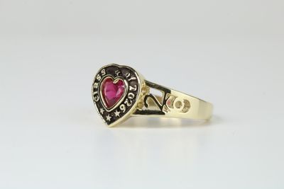 14K Gold Class of 2026 Graduation Ring – Heart-Shaped Red CZ