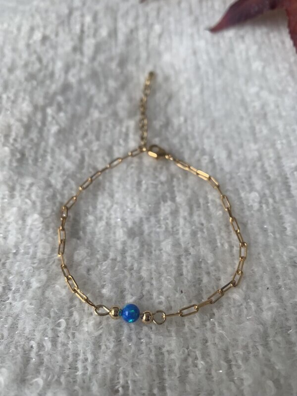 Bracelet plaqué or opale synthétique bleue - chainette trombone