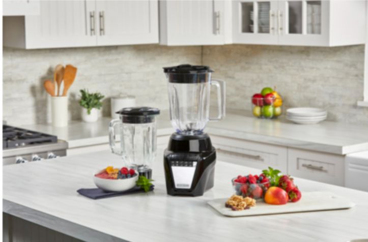 Black + Decker Licuadora Negra 700W, 8 Veloc Jarra de Vidrio 1.25L, Jarra de Plástico 1.65L BL0876-3BDLA