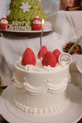 日本士多啤梨蛋糕 - 聖誕款 (限定供應期 10 Dec - 31 Dec 2025)