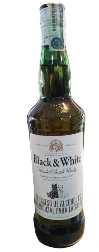 Whisky Black and White 700 ml