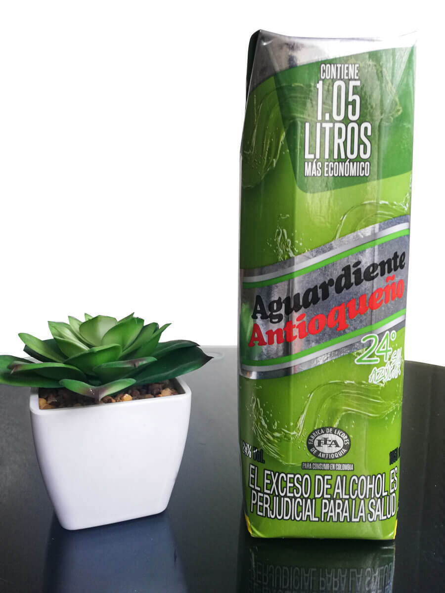 AGUARDIENTE ANTIOQUEÑO VERDE LITRO TETAPRACK 1.060 ML