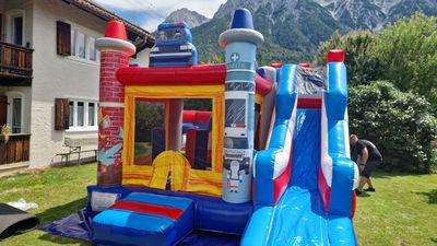 Hüpfburg Blaulicht 5,8 x 4,5 Meter