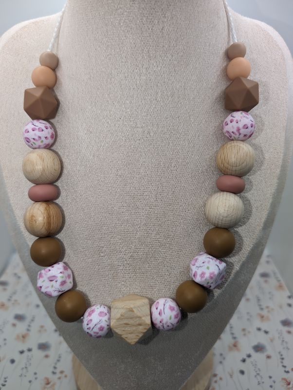 Collier de portage ou d allaitement. Créé et confectionné par Calinou. (Testé homologué en laboratoire)
