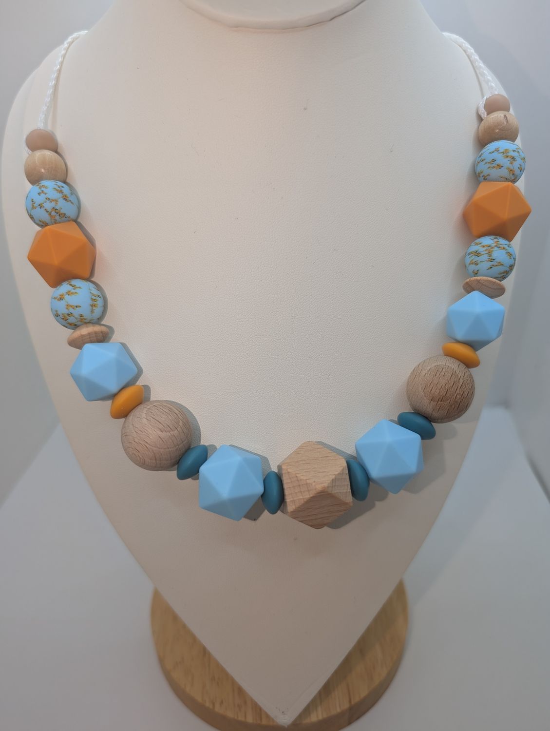 Collier de portage ou d allaitement.   Crée et confectionné par Calinou. (Testé homologué en laboratoire)