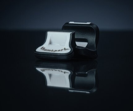 Solexa Thumbport/ Daumenstütze für Piccolo (rechte Hand) Solexa Thumbport/ Daumenstütze für Piccolo (rechte Hand)