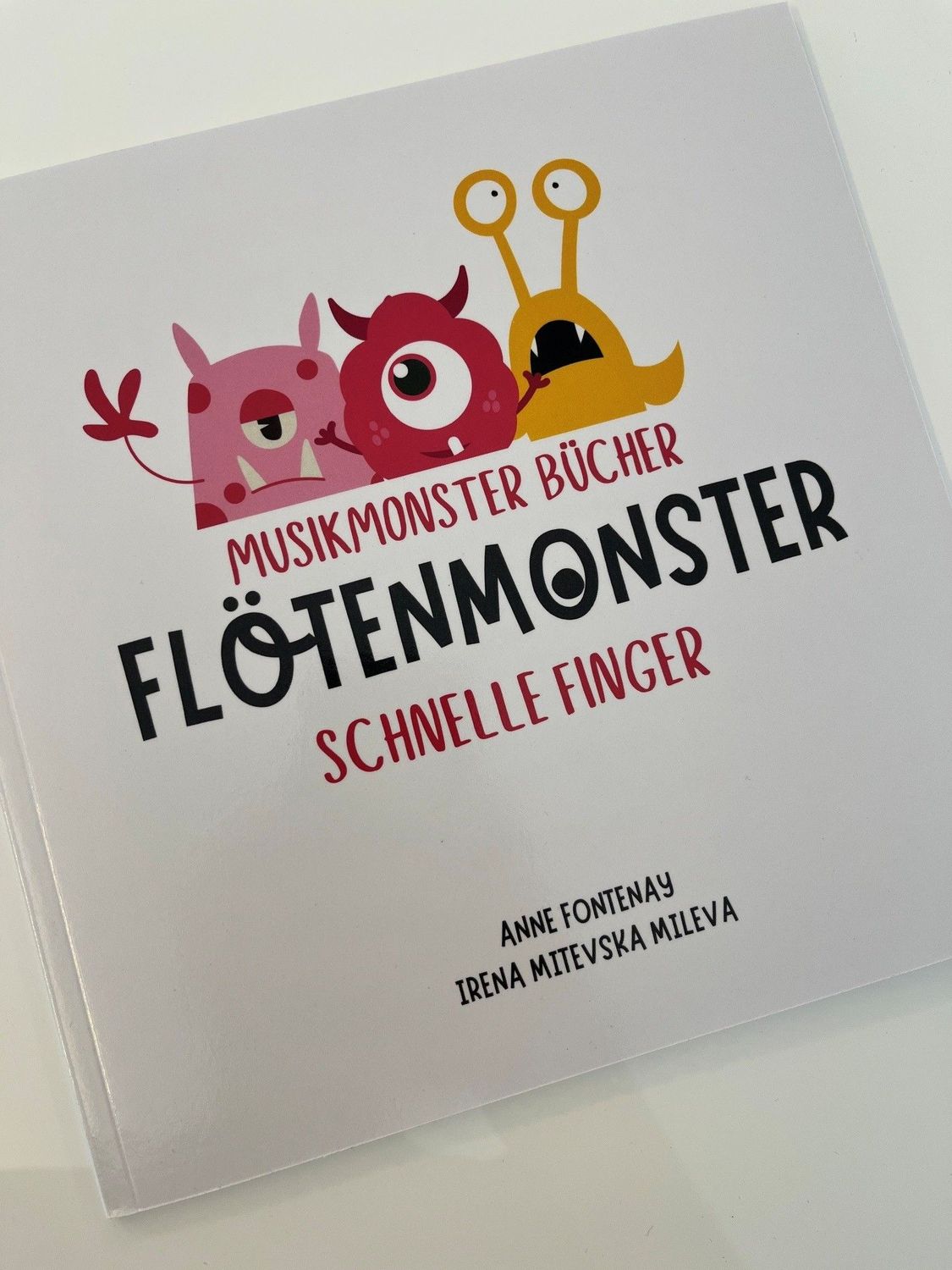 Irena Mitevska Mileva - Flötenmonster - Schnelle Finger Irena Mitevska Mileva - Flötenmonster - Schnelle Finger