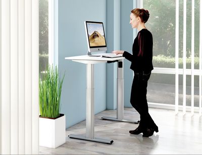 Move 1 Base | Elektrisch höhenverstellbarer Steh-Sitz-Tisch mit Sideboard