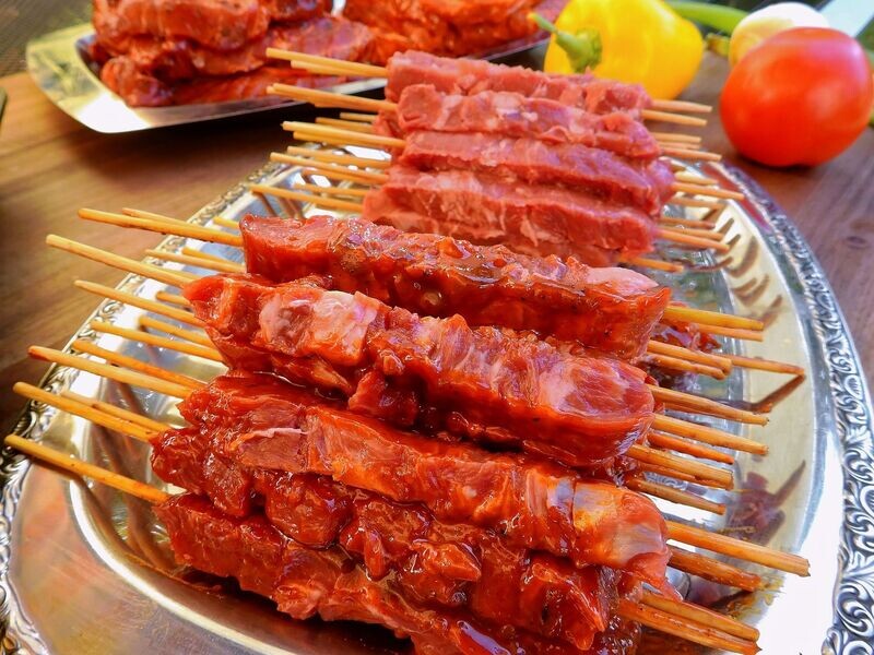 Rindfleisch- spieße Rindfleisch- spieße