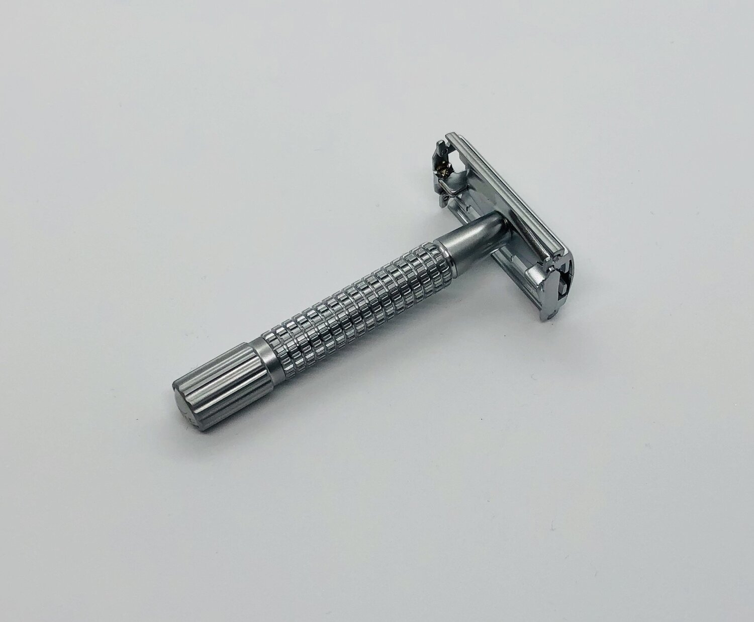 Butterfly razor Gun Metal Grey