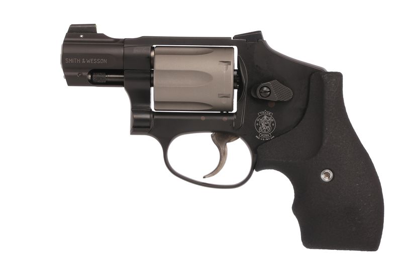 Smith and Wesson 432uc Ti 32h&r 1-7/8 Smith and Wesson 432uc Ti 32h&r 1-7/8" 6rd Blk
