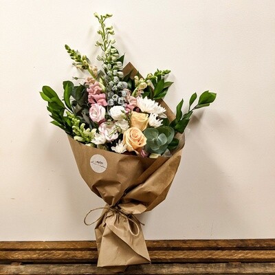 Soft + Delicate - Seasonal Market Bouquet