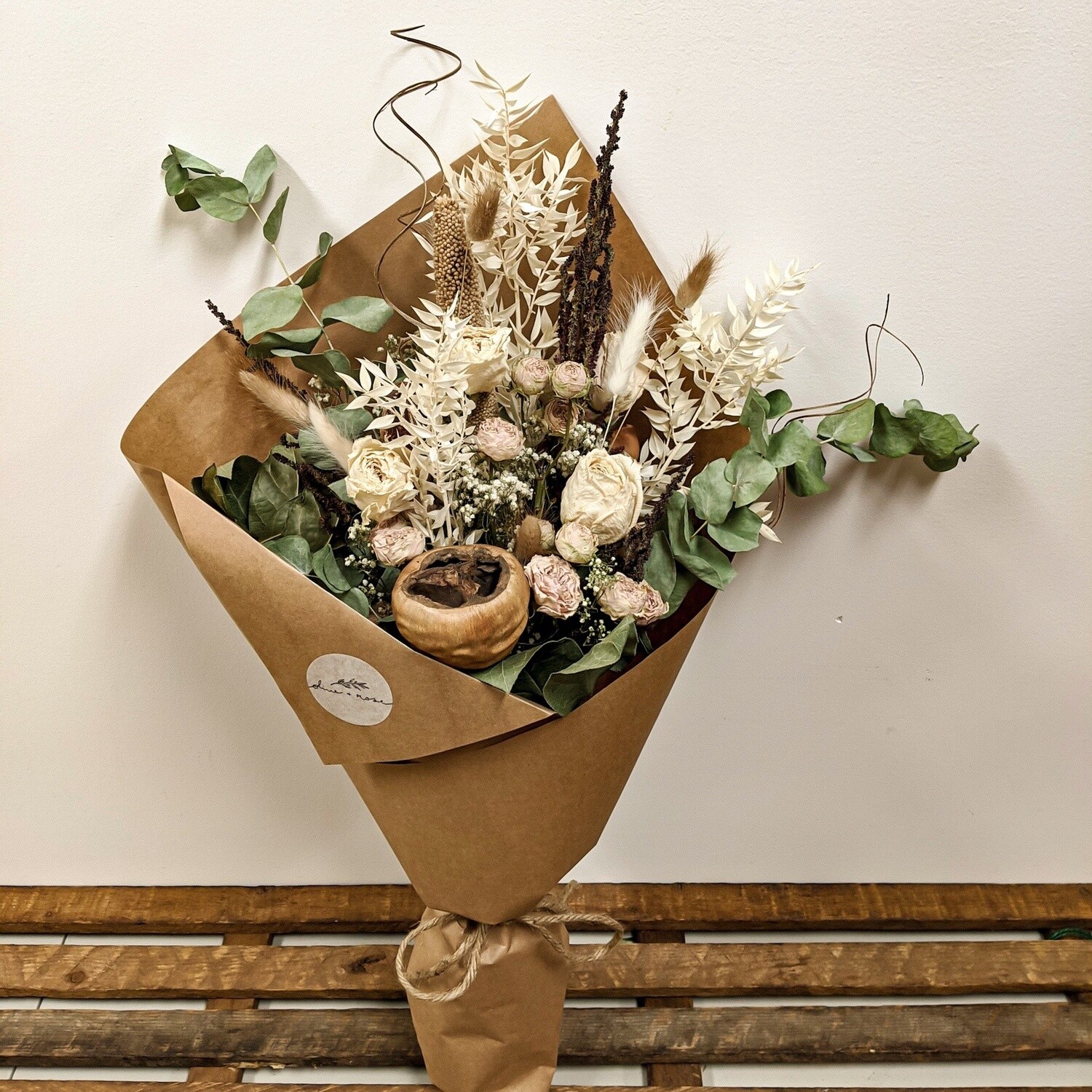 Neutral Dried flower wrap - Natural Flowers - Tanit Florist