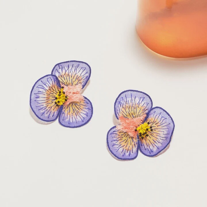 Pansy Stud