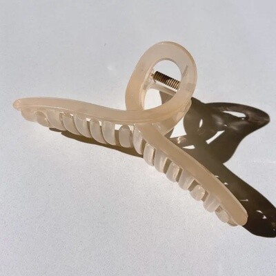 Big Looped Resin Hair Claw Clip