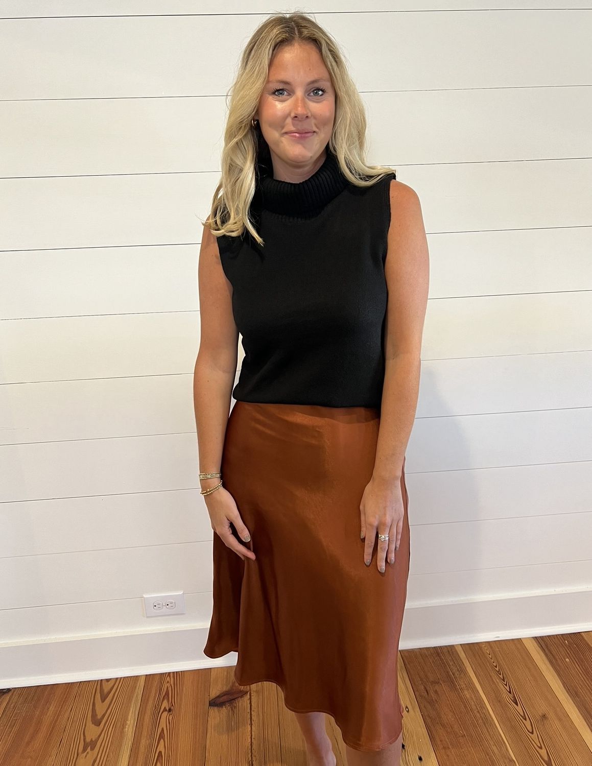Kelly Turtleneck Vest in Black, Size: Small