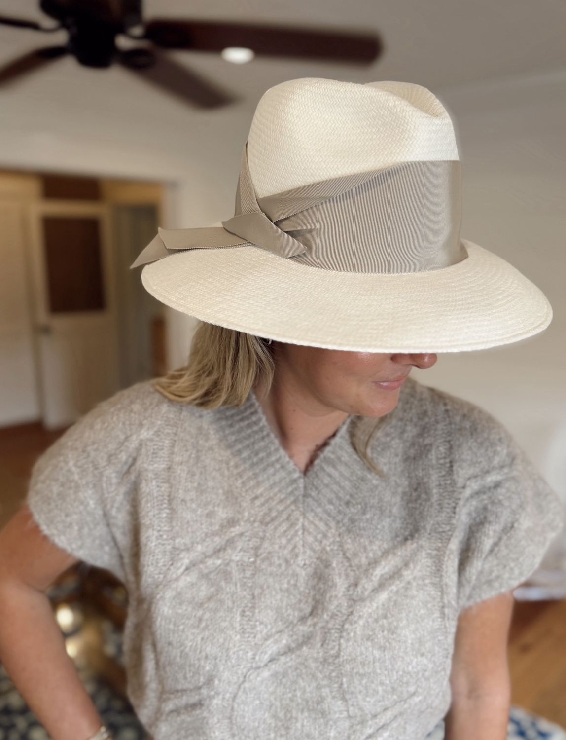 Gardenia Hat White/Taupe Resort, Size: S/M