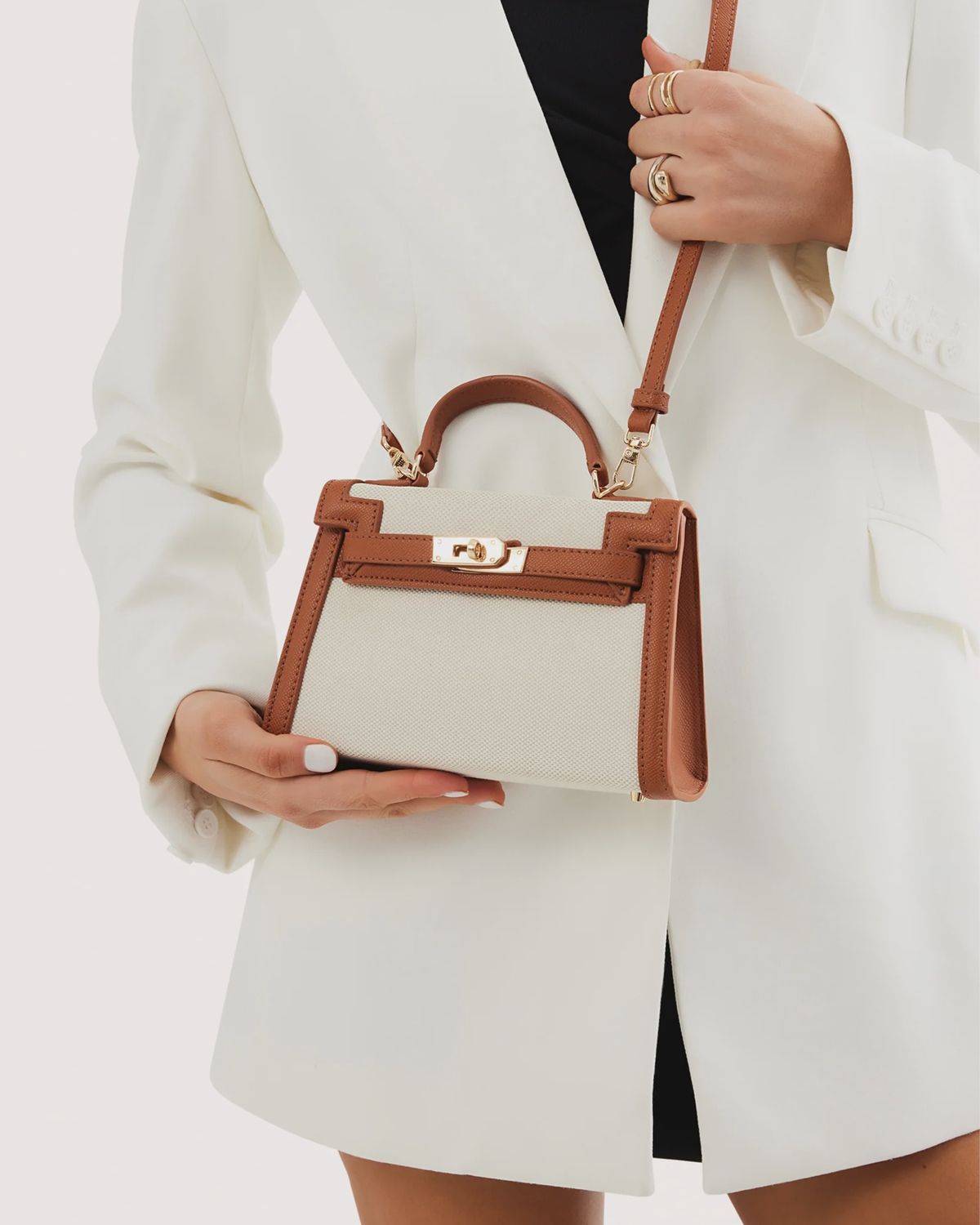Hariette Handle Bag in Natural Linen Tan