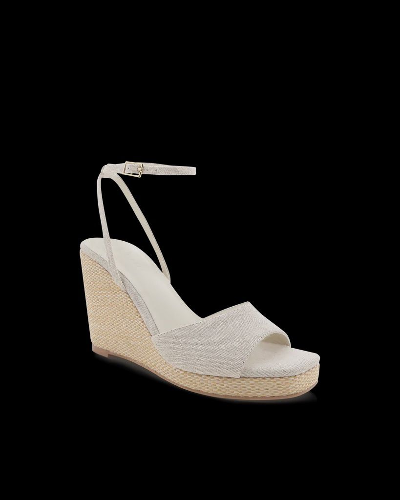 Dolcie Wedge in Wheat Linen, Size: 6