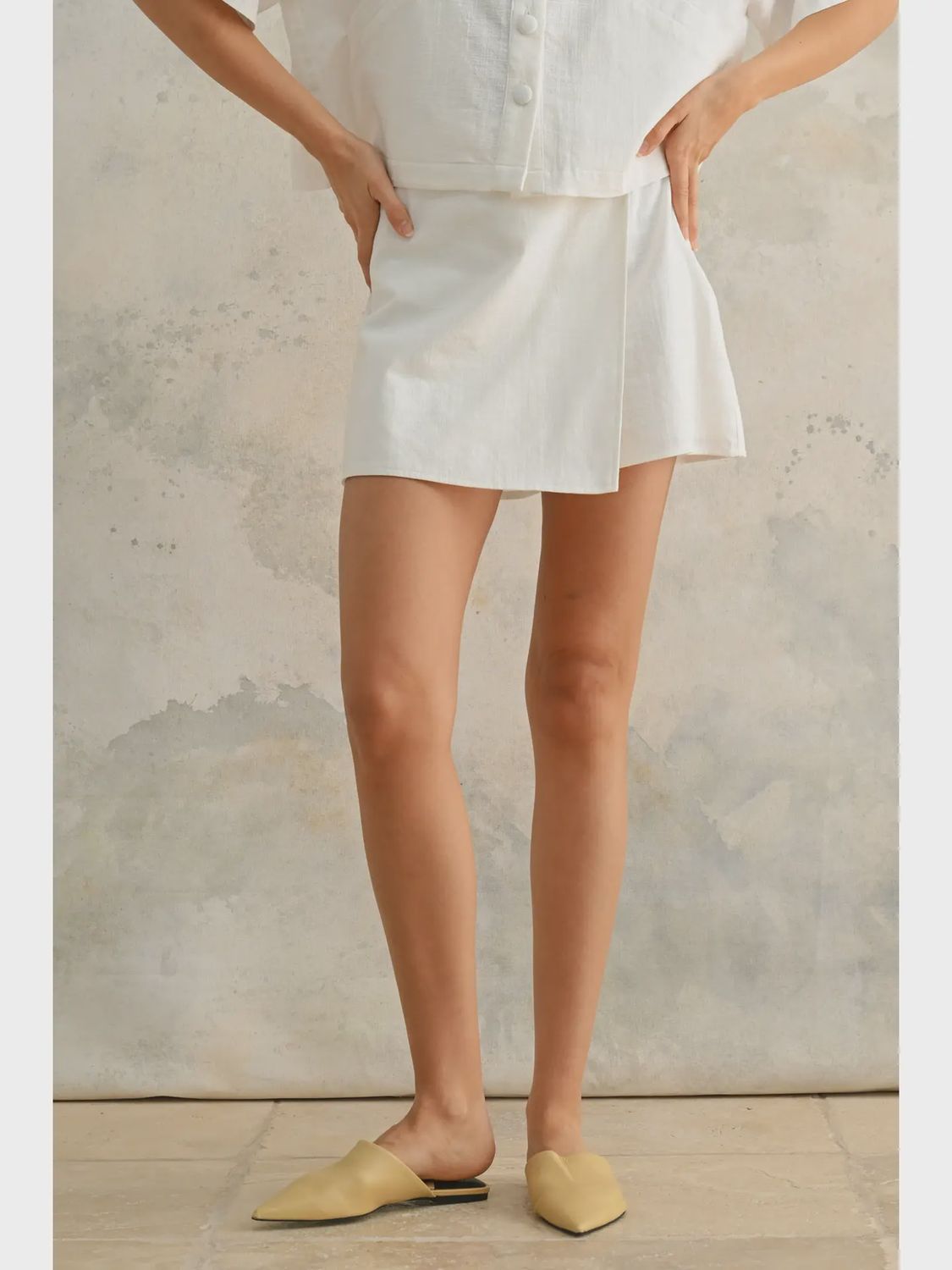 Linen Skort in Off White, Size: Small