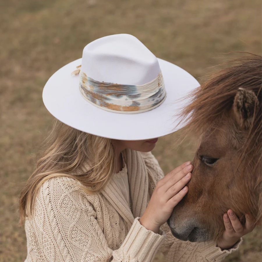 Begonia Hat in Ivory, Size: Small