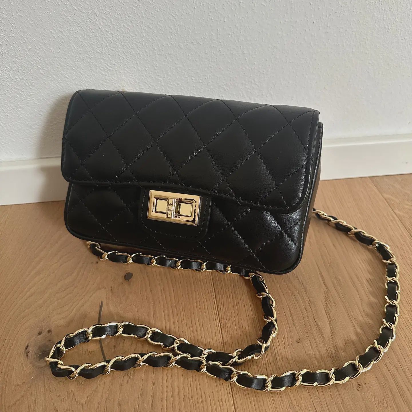 Vera Small Bag, Color: Black