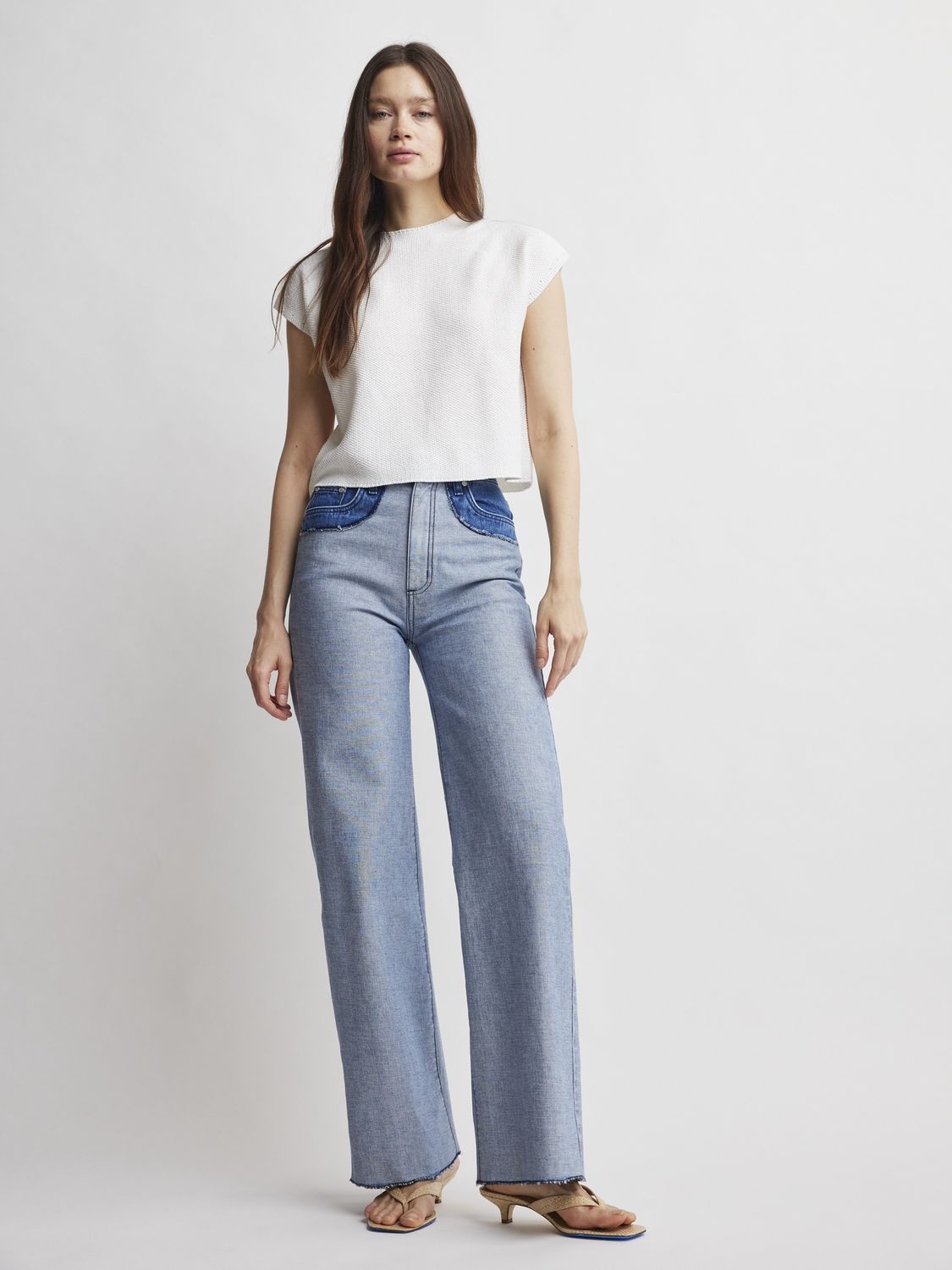 Gillian Sweater Tee in White, Size: XS