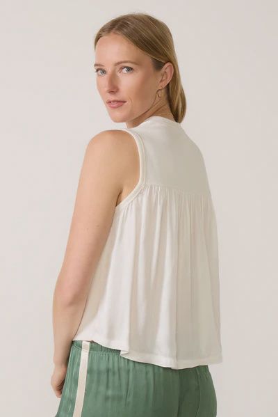 Bella Sleeveless Top in Cream