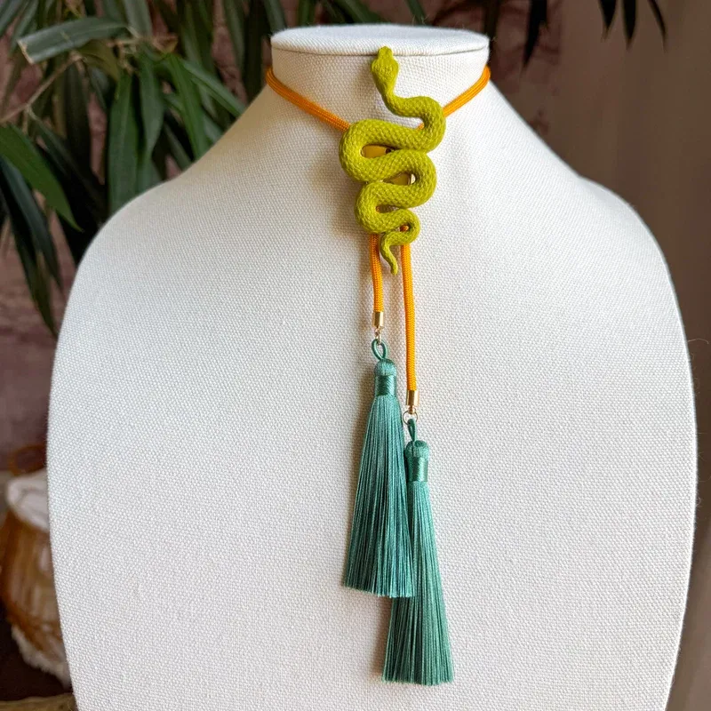 Snake Bolo