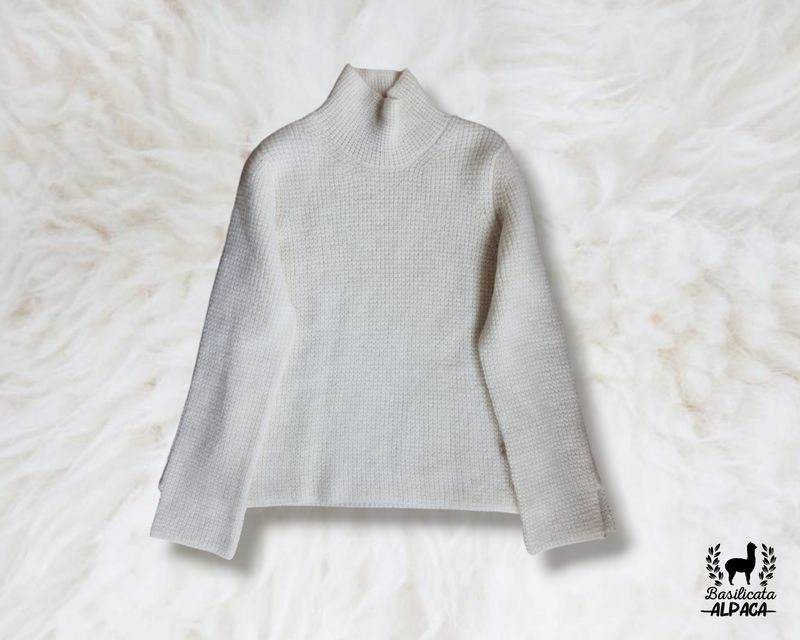 Maglione morbido collo alto donna