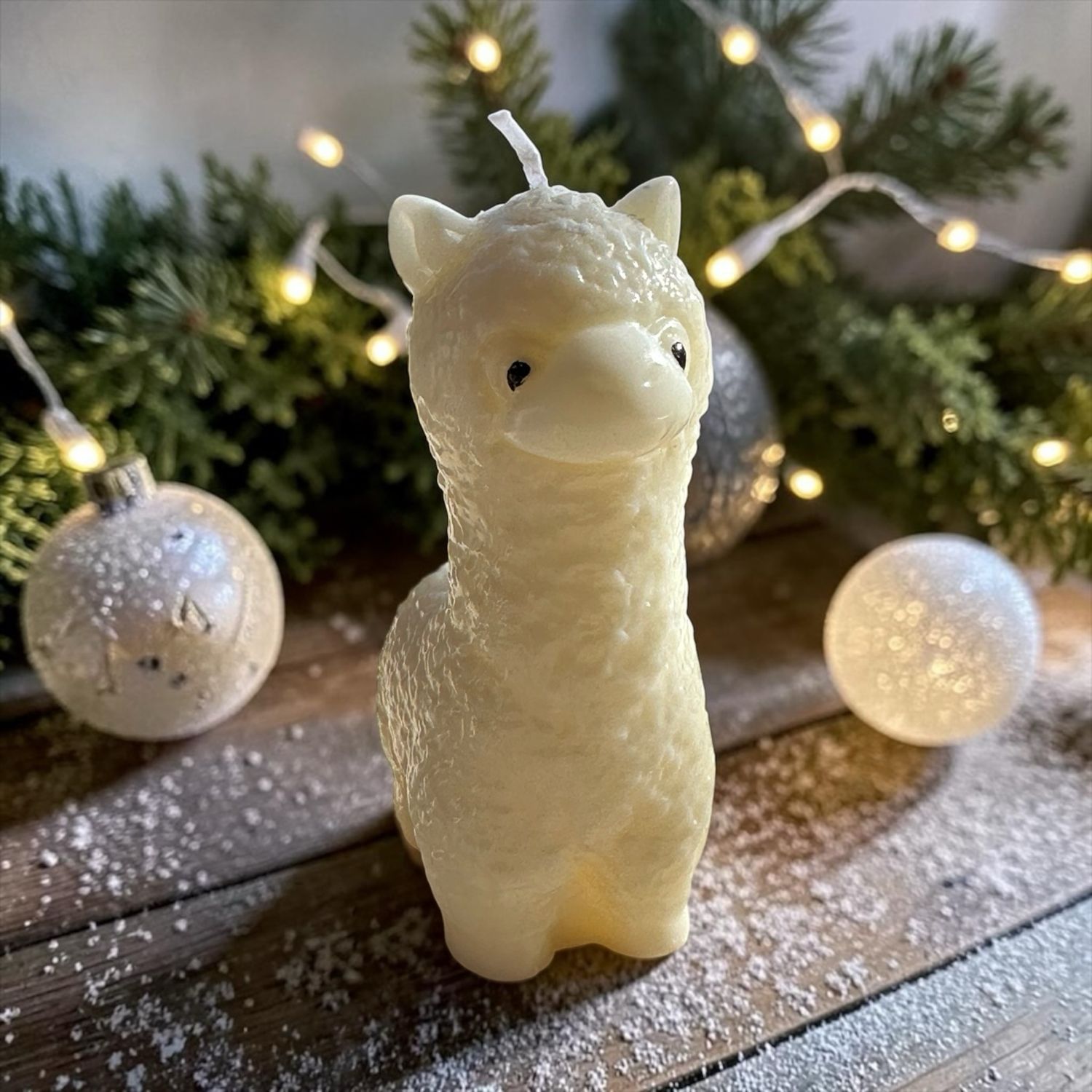 Candela Artigianale a Forma di Alpaca in Cera di Soia