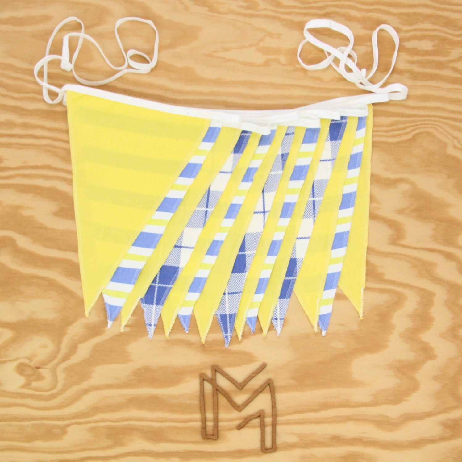 Vlaggetjes uit recuptextiel - sky and sand