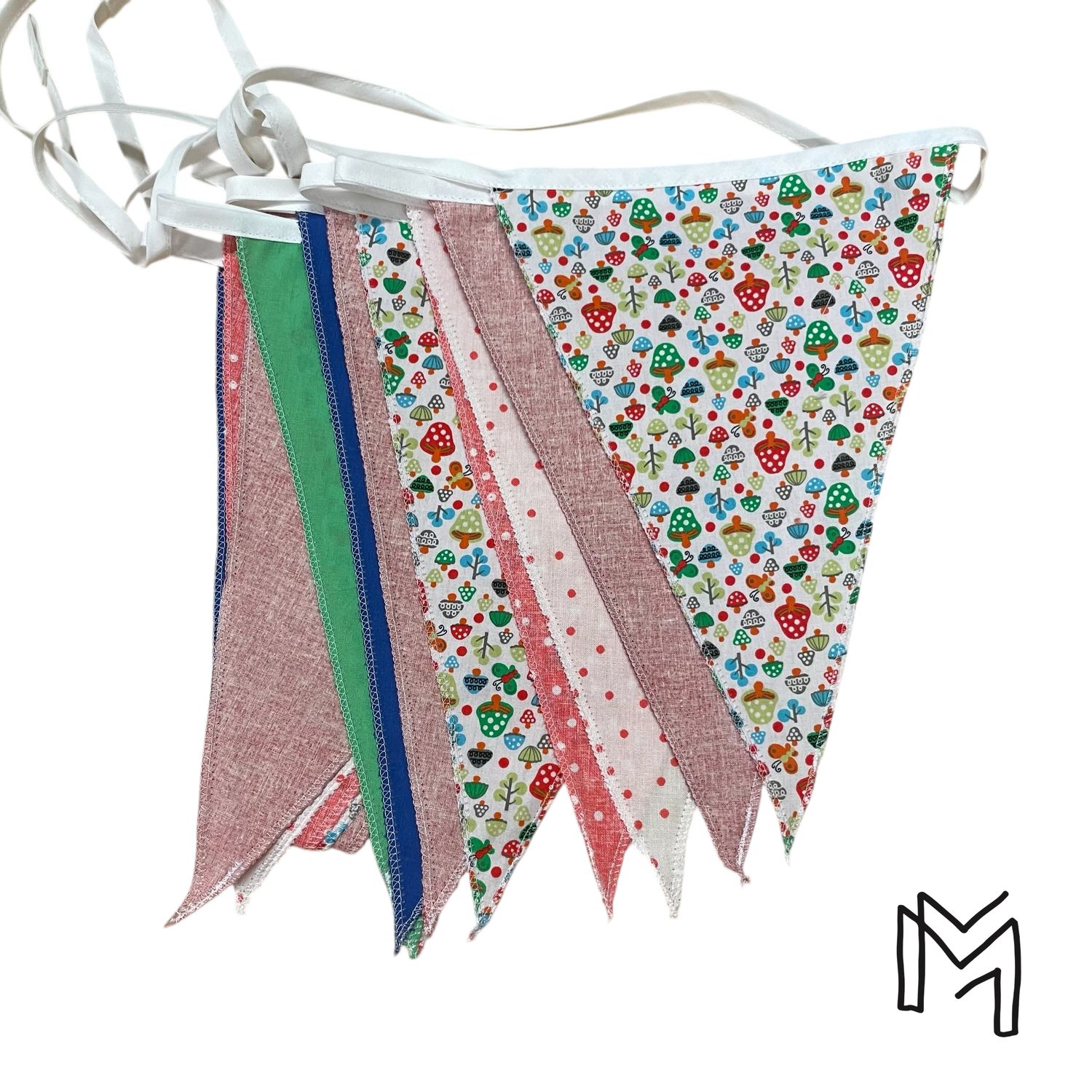 Vlaggetjes uit recuptextiel - Charming forest