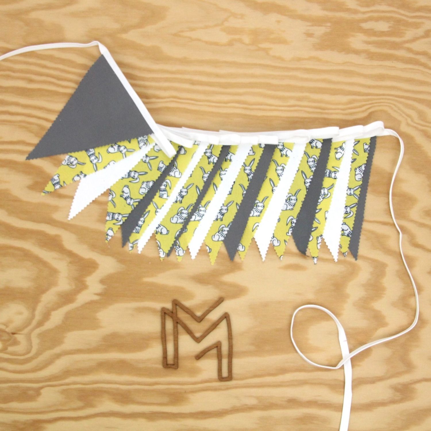 Vlaggetjes uit recuptextiel - Konijnen Eva Mouton