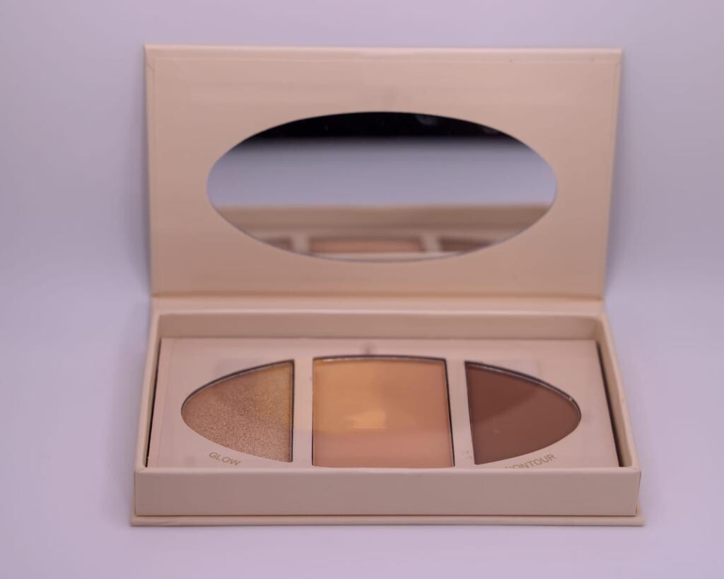 Face Contour Platter 3 in 1 Combo Highlighter Bronzer Contour Makeup