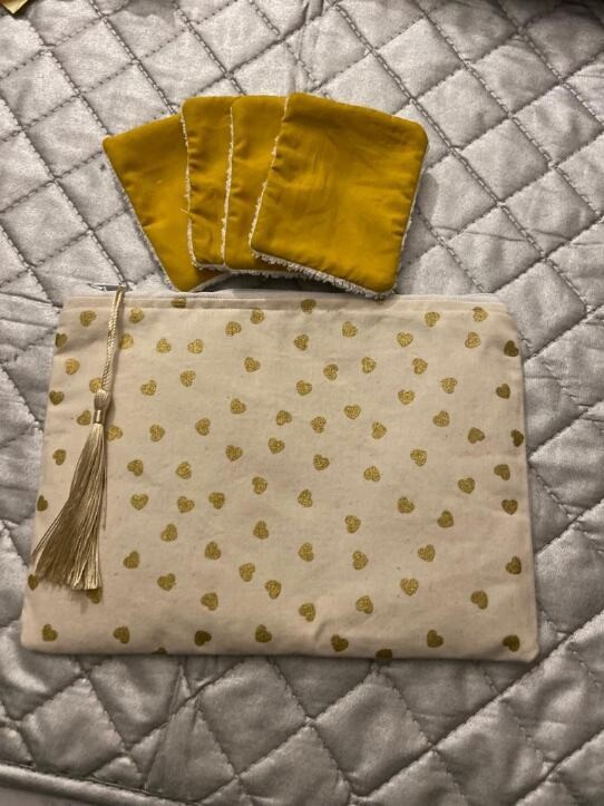 Pochette coeur + carrées démaquillant