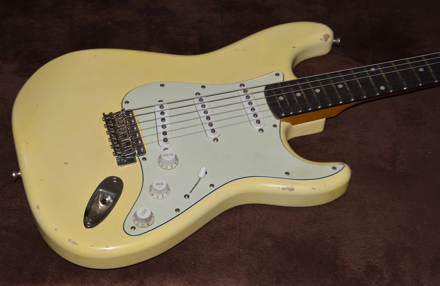 2022 Wolfe Relic - Vintage White