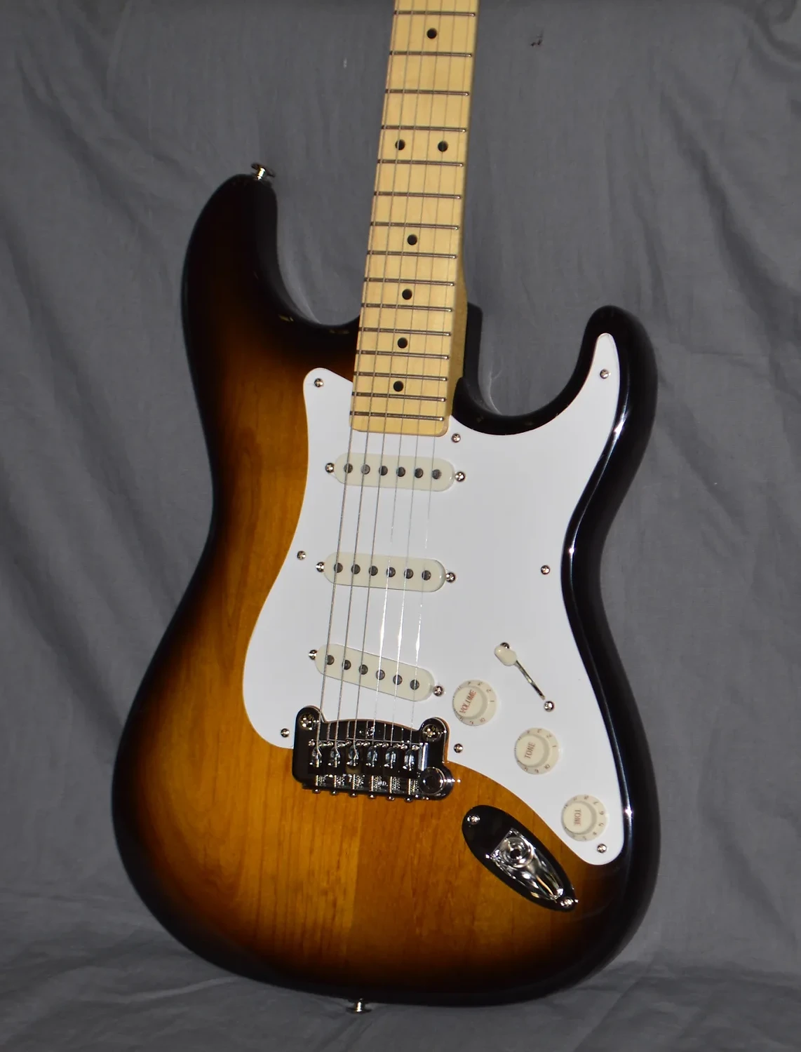 2022 G&L - USA Legacy - 2 Tone Burst