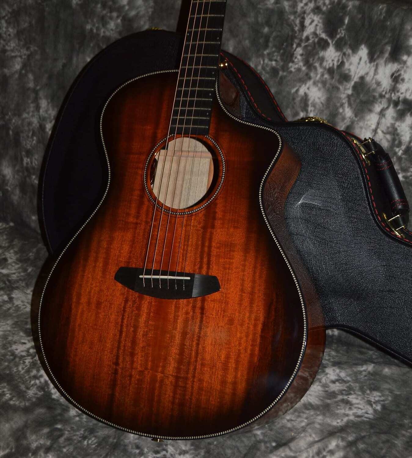 2022 Breedlove - Oregon Concert Bourbon CE Myrtlewood - Bourbon Burst