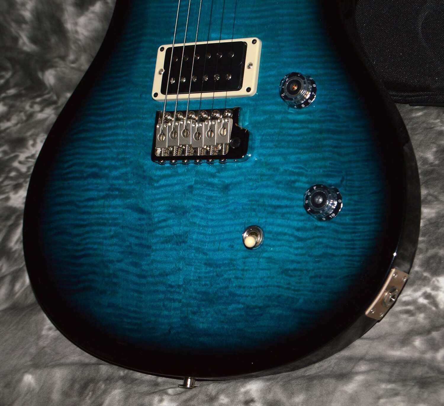 2022 PRS - CE 24 Bolt-ON - Blue Matteo w/ Black Wrap Burst