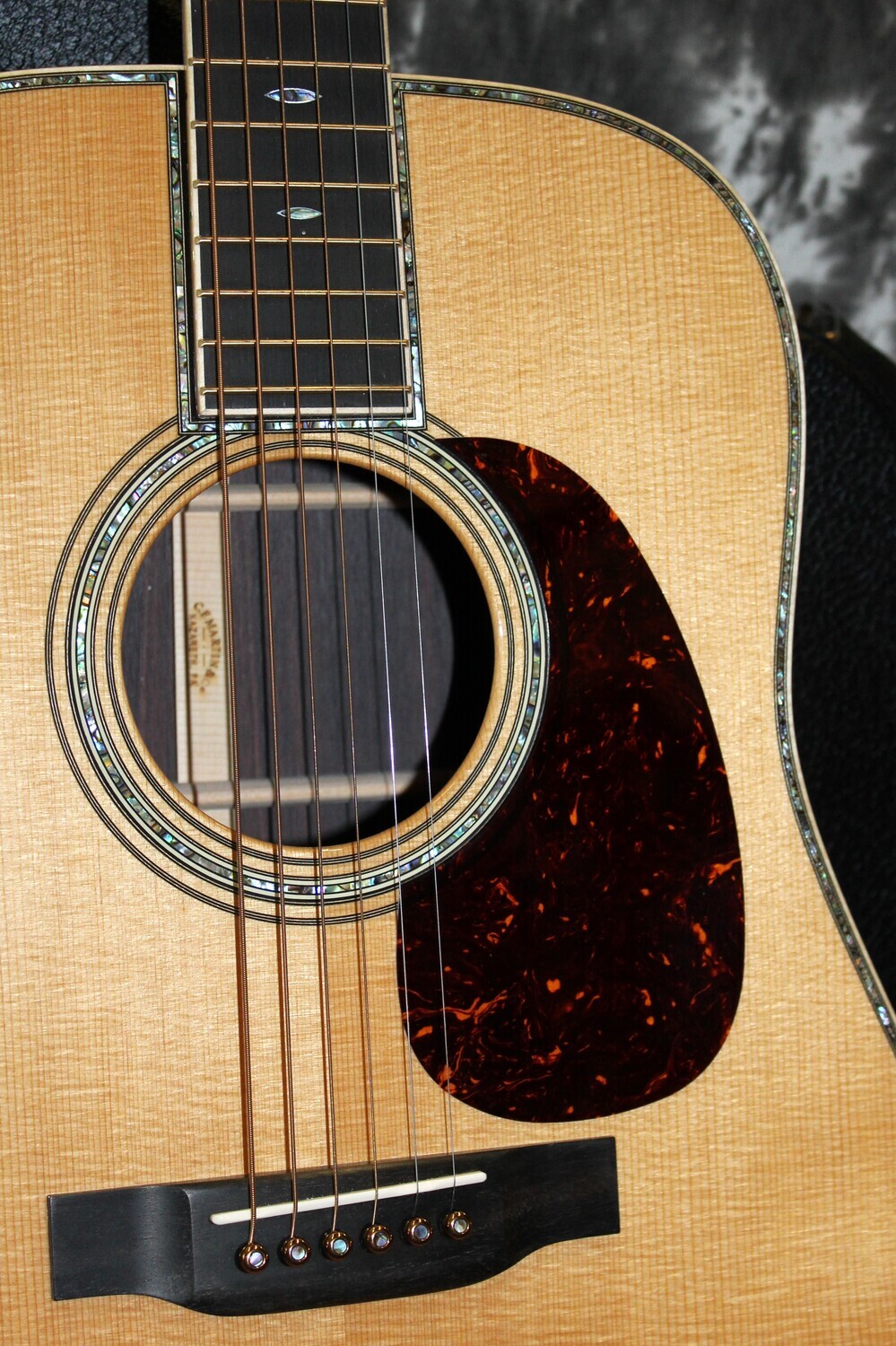 The MARTIN Ｄ-45 ｍore Martin D-45 Modern Deluxe Acoustic Guitar | Martin Guitar