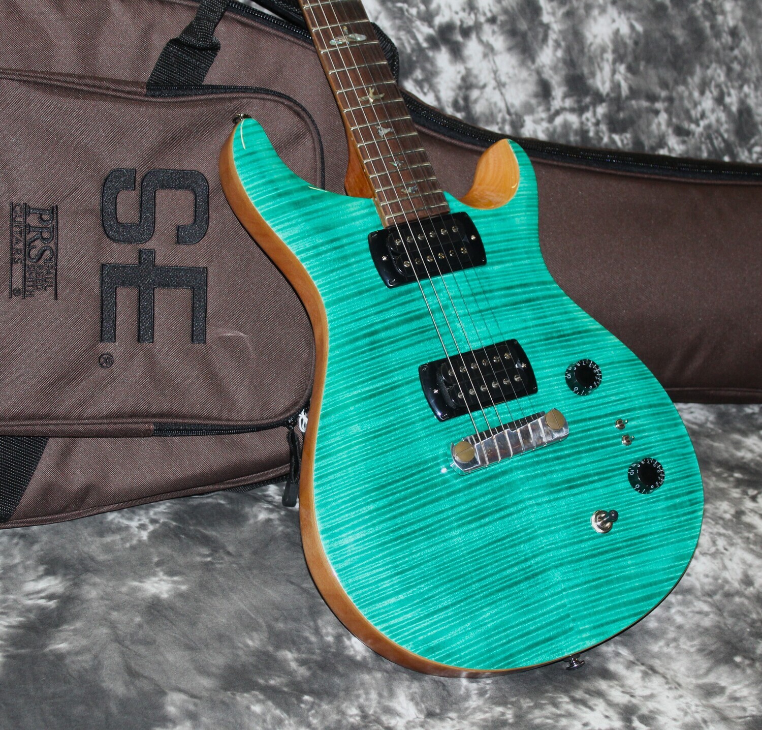 2023 Paul Reed Smith (PRS)- SE Paul's Guitar - Turquoise