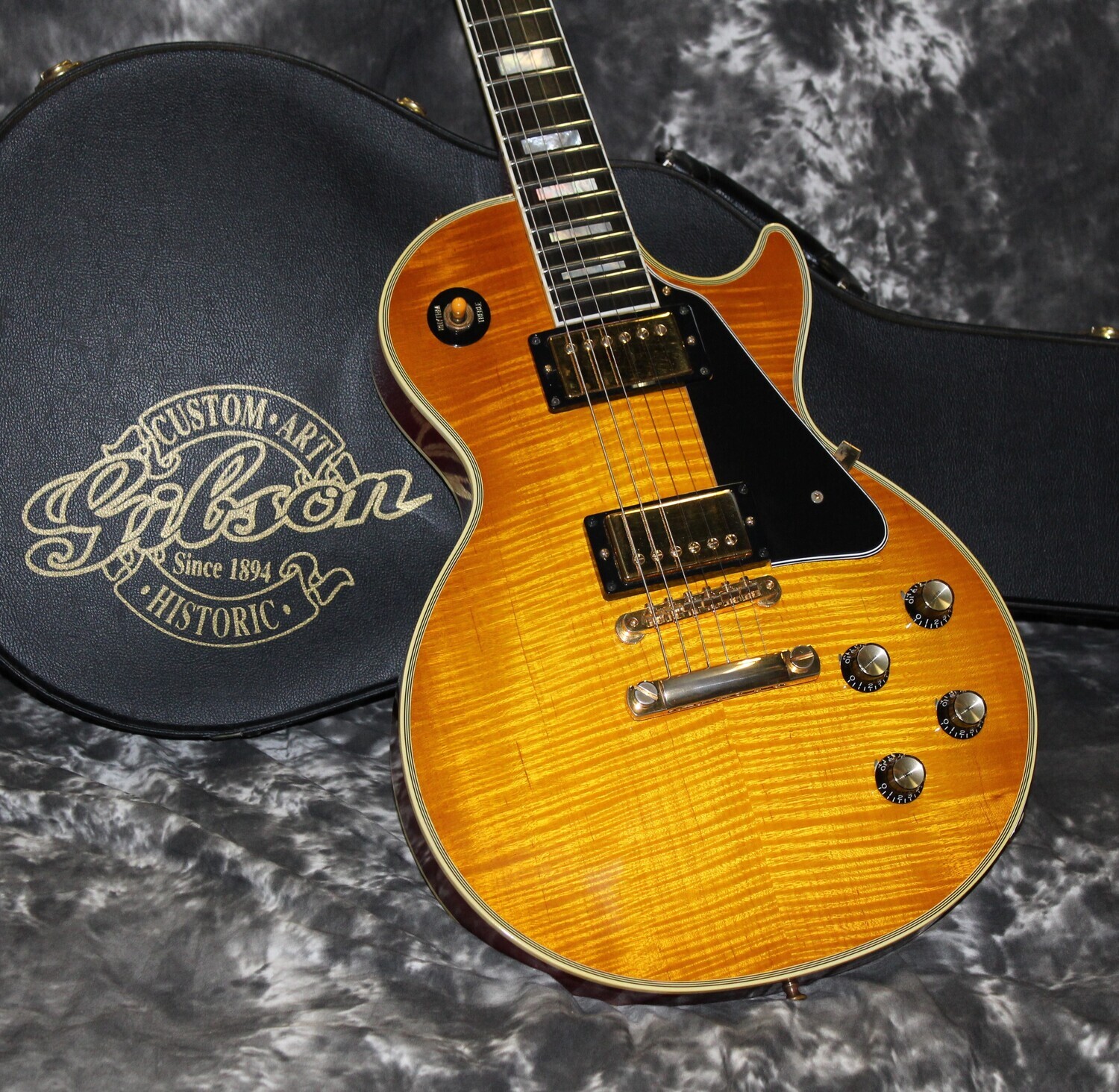 2002 Gibson - Custom Shop Les Paul '68 Reissue Custom - Lightburst