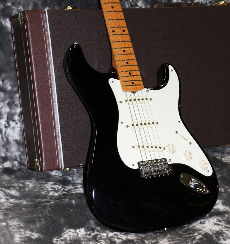 2006 Fender - Eric Johnson Stratocaster - Black