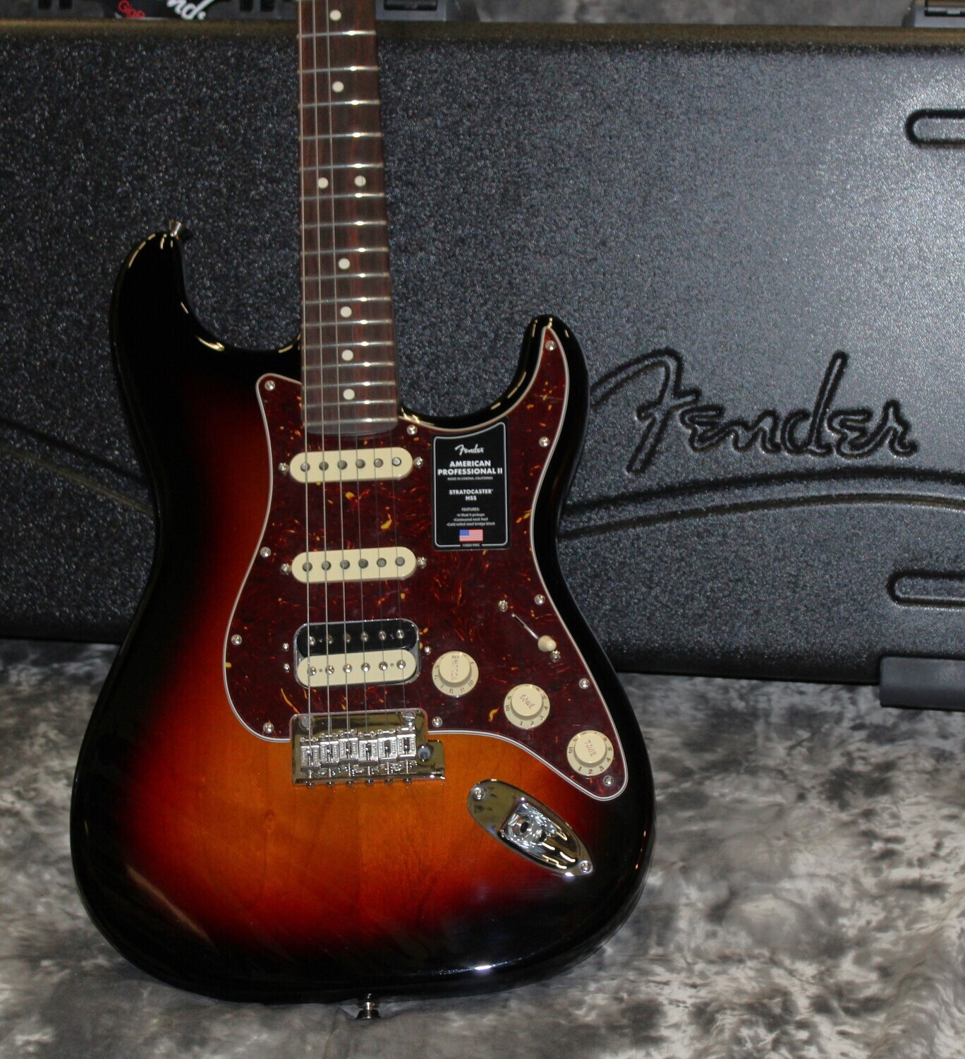 2022 Fender - American Professional II HSS Stratocaster - 3 Tone Burst