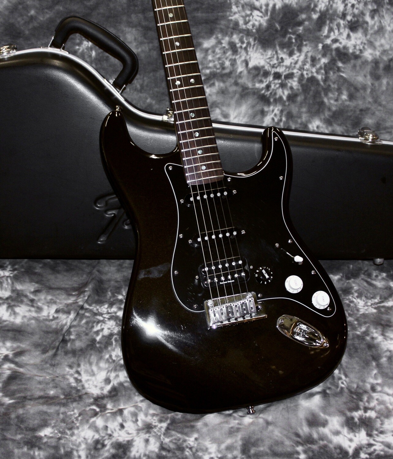 2005 Fender American Deluxe HSS Stratocaster Montego Black Metallic