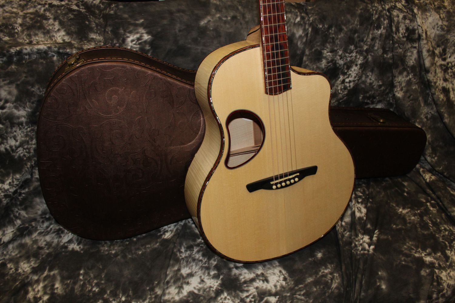 2024 HsienMo - Shiyi Custom