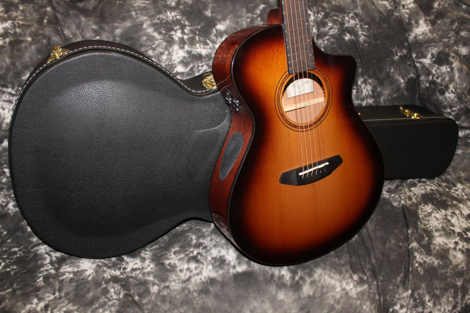 Breedlove Pro Series Concert Ceder Top 2024