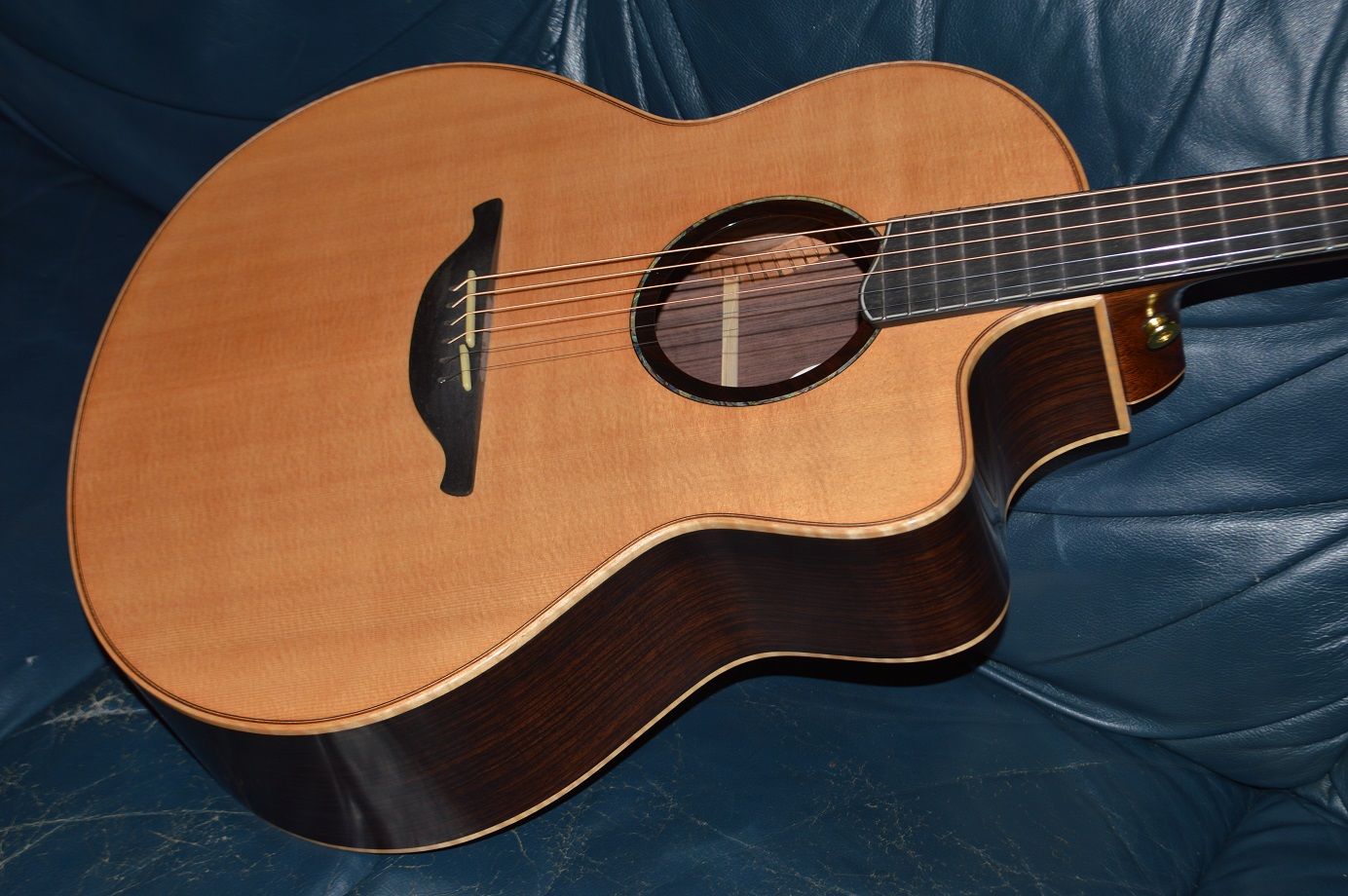 Hsienmo F Model, Rosewood